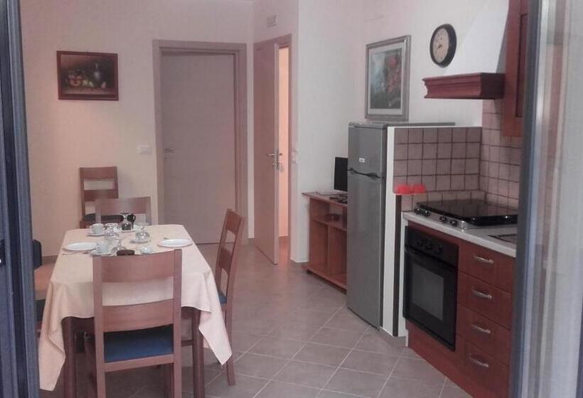 آپارتمان 1 خوابه با تراس, B&b Il Giardino Di Zefiro