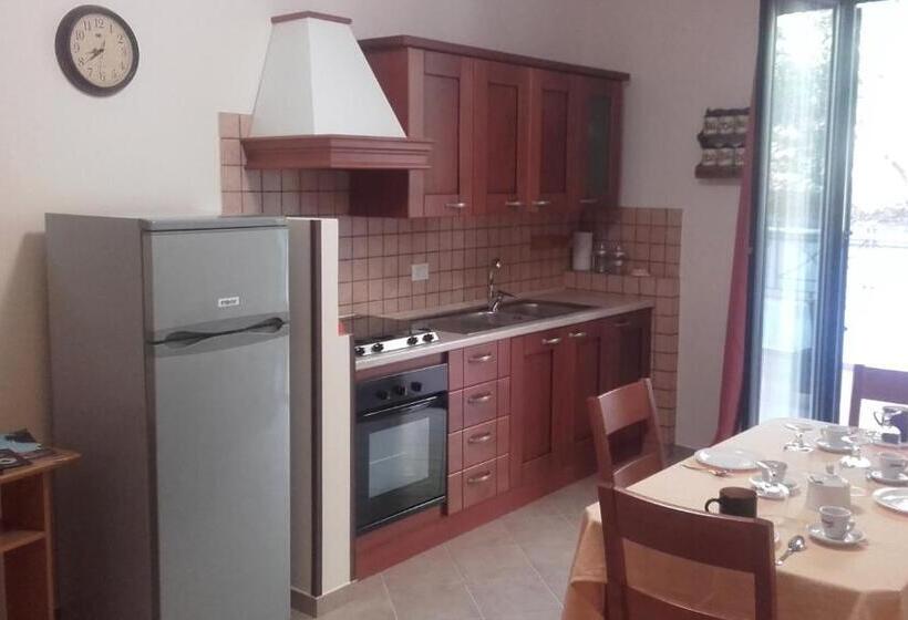 דירת חדר עם טרסה, B&b Il Giardino Di Zefiro