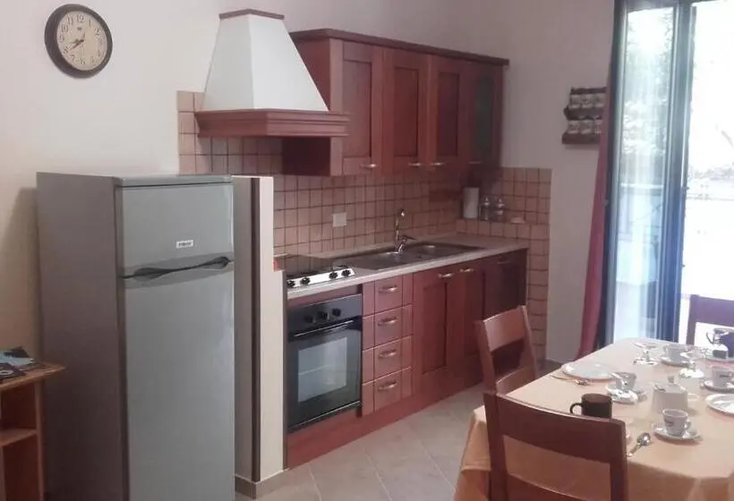 Huoneisto 1 Makuuhuone Terassi, B&b Il Giardino Di Zefiro