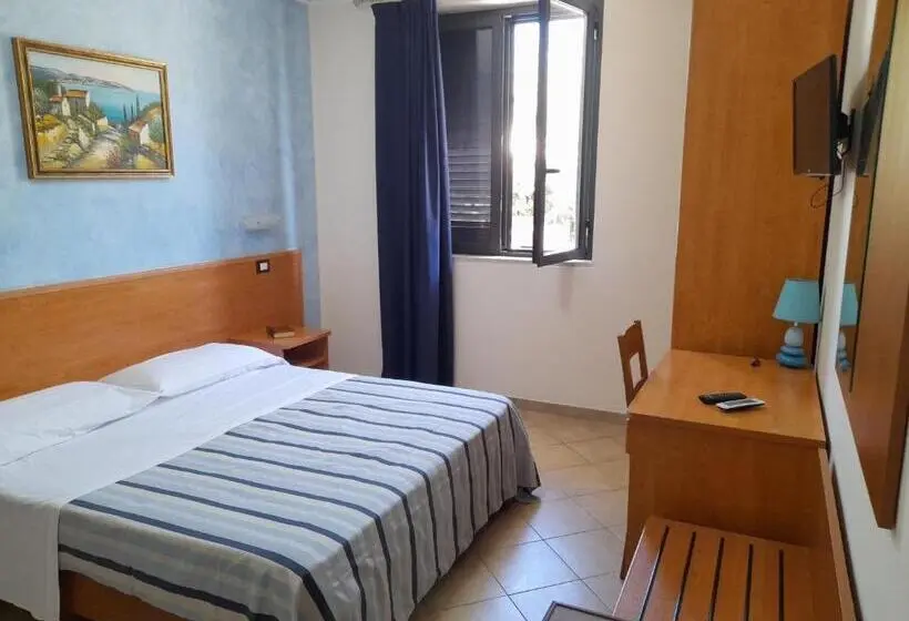 Standard Kolmen Hengen Huone, B&b Il Giardino Di Zefiro