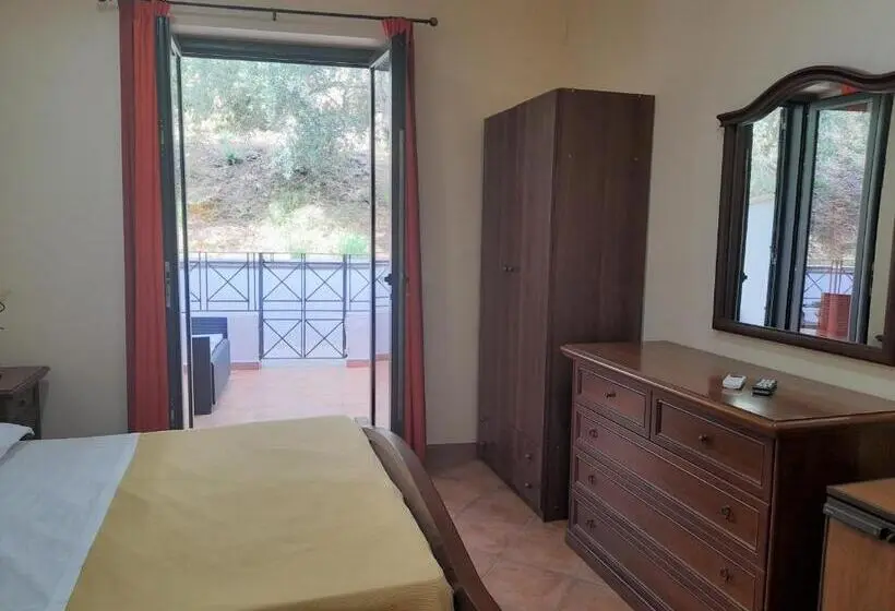 Huoneisto 1 Makuuhuone, B&b Il Giardino Di Zefiro