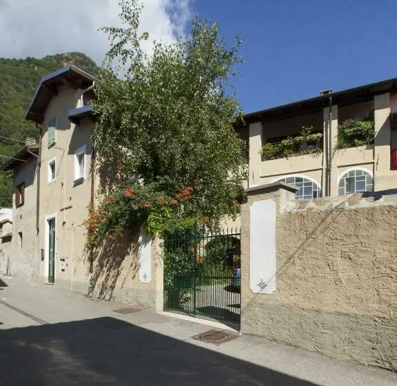 テラスつきの2ベッドルームアパートメント, B&b La Rampichina
