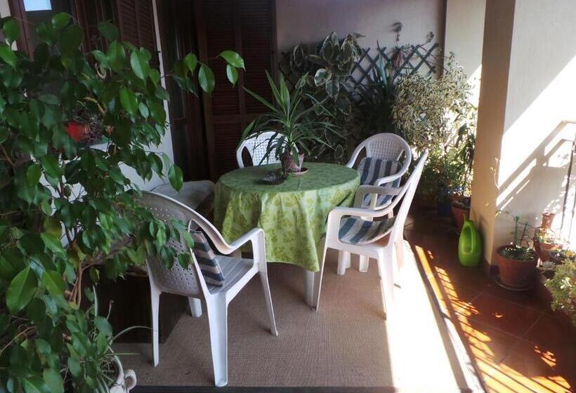 آپارتمان 2 خوابه با تراس, B&b La Rampichina