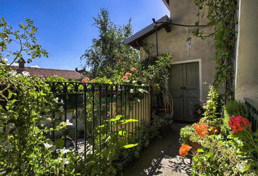 דירת 2 חדרים עם טרסה, B&b La Rampichina