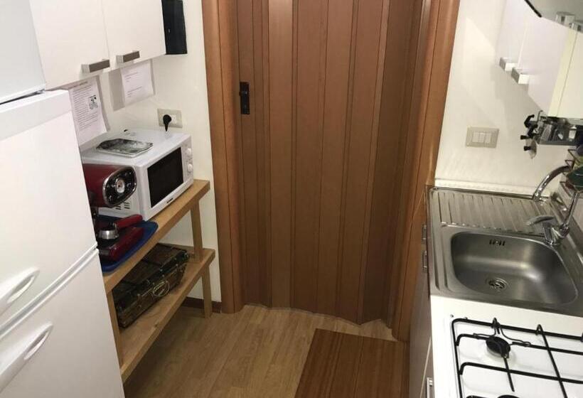 اتاق استاندارد, B&b Magna Grecia