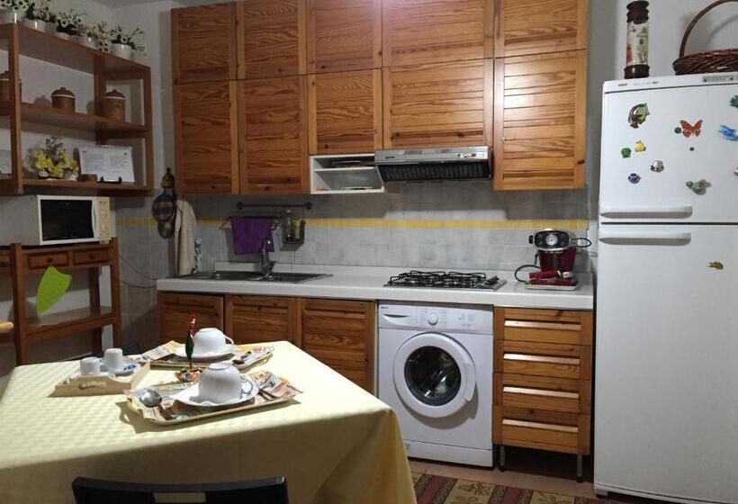 اتاق استاندارد سه نفره, B&b Magna Grecia