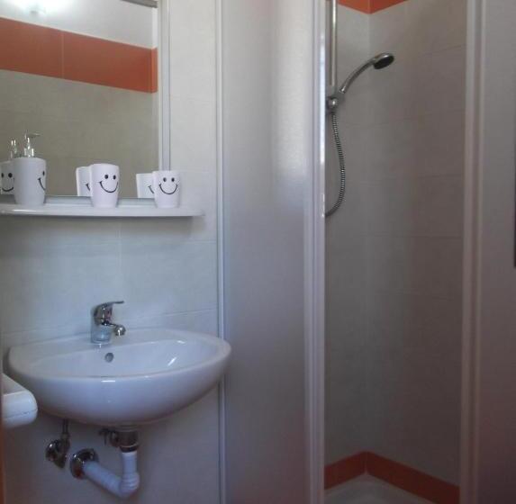 اتاق استاندارد چهار تخته, B&b Magna Grecia