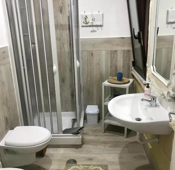 اتاق استاندارد چهار تخته, B&b Magna Grecia