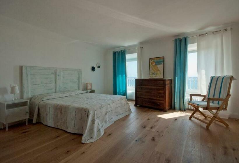 Номер Deluxe Вид на Море, B&b Tre Finestre Sul Mare