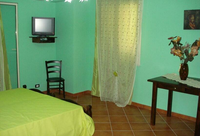 Номер Стандарт с Балконом, B&b Ulivo