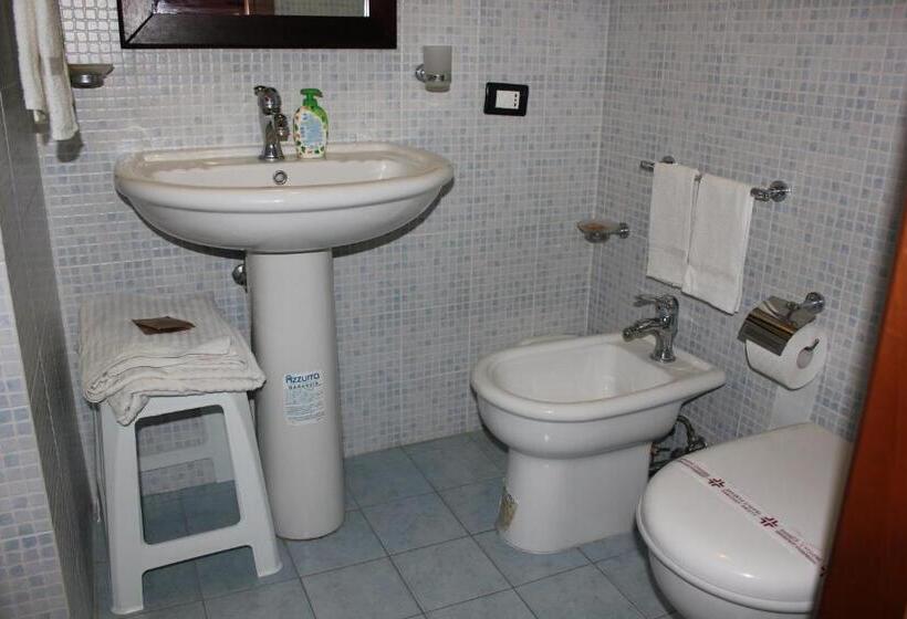 Трехместный Номер Стандарт с Балконом, B&b Ulivo