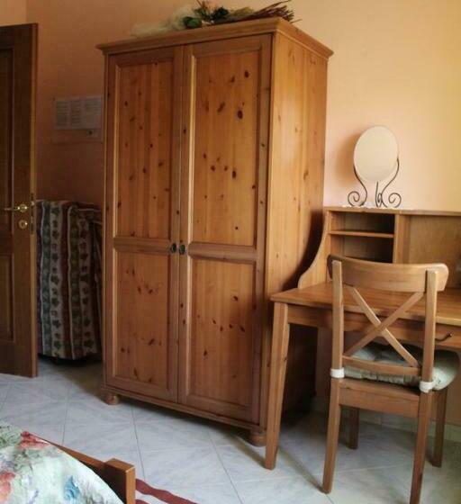 バス共有のスタンダードルーム, B&b Viale Dei Pini