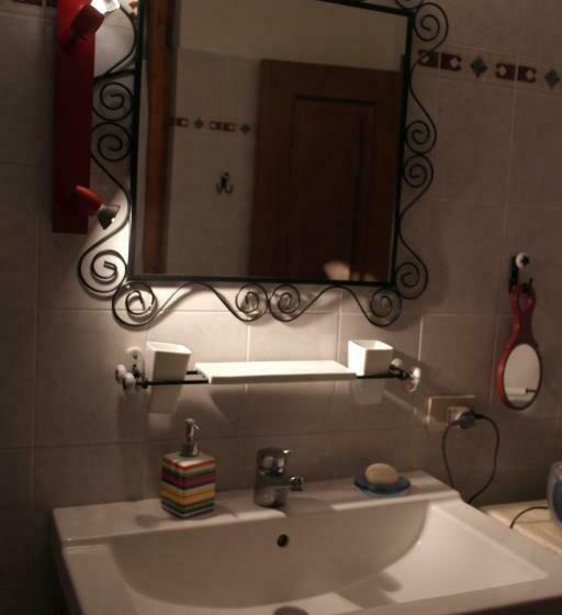 バス共有のスタンダードルーム, B&b Viale Dei Pini