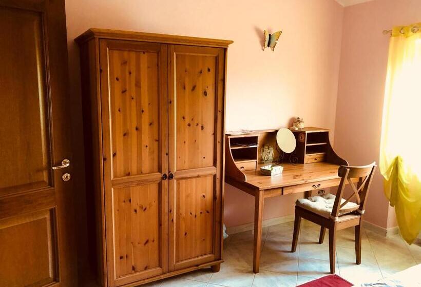 バス共有のスタンダードルーム, B&b Viale Dei Pini