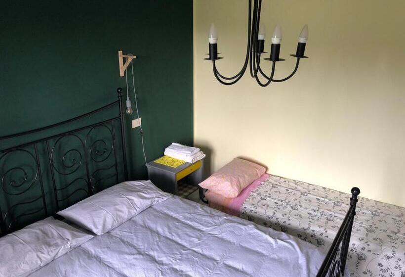 バス共有のスタンダードルーム, B&b Viale Dei Pini