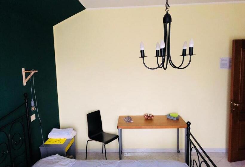 バス共有のスタンダードルーム, B&b Viale Dei Pini