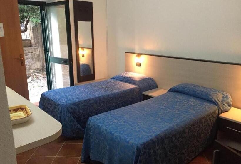 Полулюкс Одноместный с Террасой, B&b Villa Gubitosi