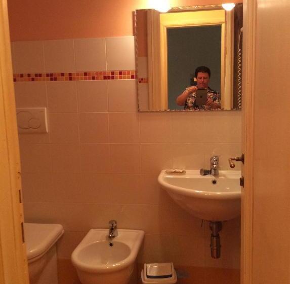 غرفة قياسية فردية, Corte Capitani