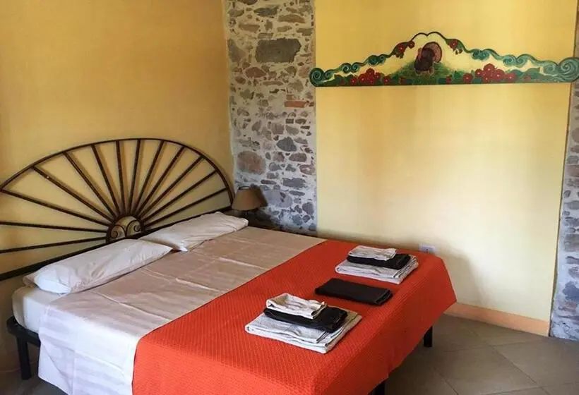 Habitació Triple Estàndard, Corte Capitani