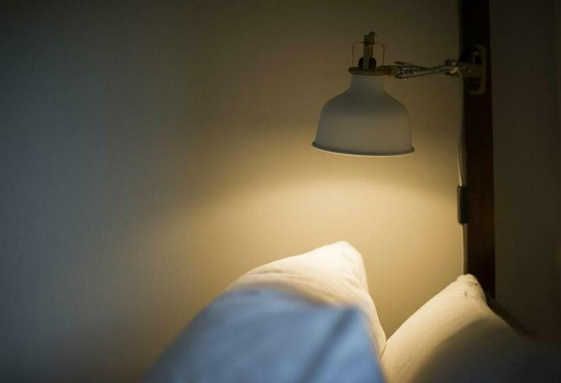 اتاق استاندارد یک تخته با سرویس بهداشتی مشترک, Mich&letti