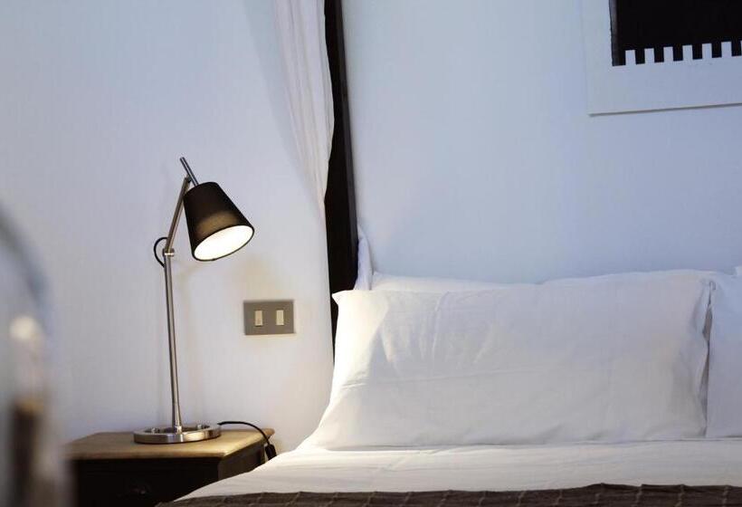 اتاق استاندارد با سرویس بهداشتی مشترک, Mich&letti