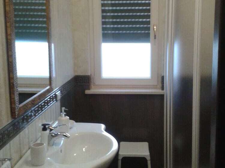 标准单人间, Villa Elisa