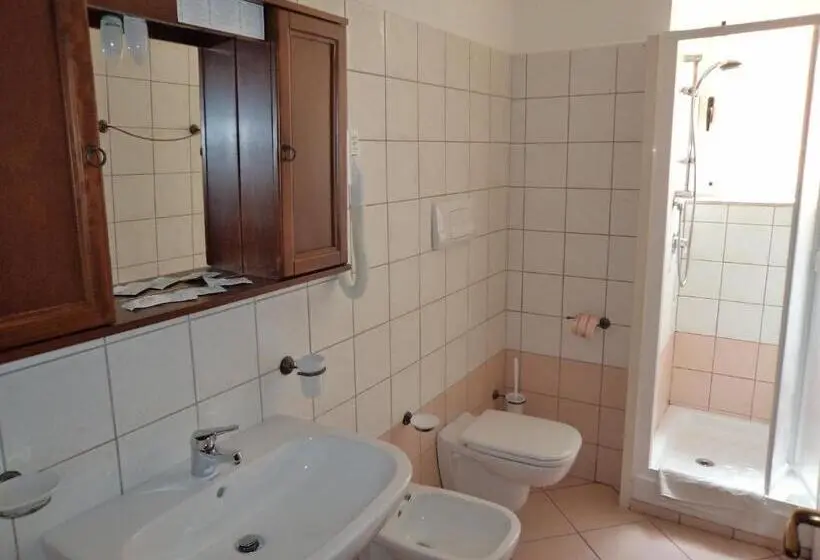 Classic-huone, Albergo Tirreno