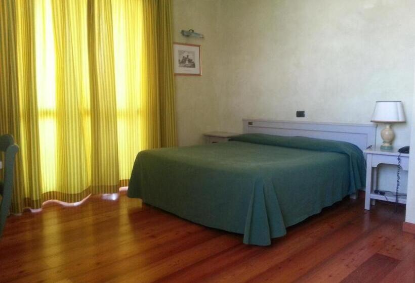 スタンダードルーム, Borgonuovo