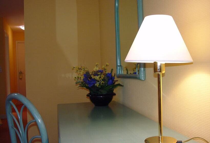 חדר סטנדרט לארבעה, Le Relais De Pommard