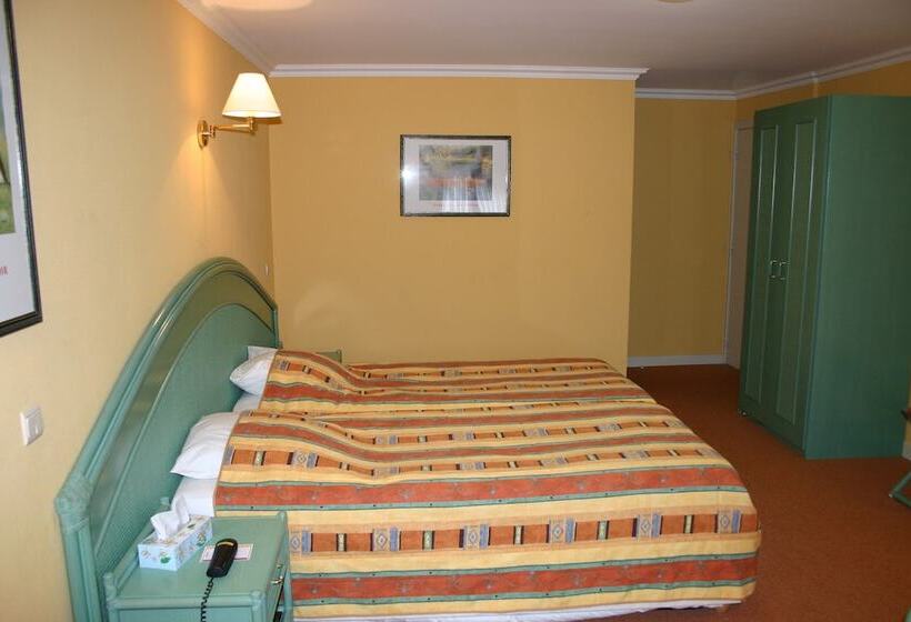 Четырехместный Номер Стандарт, Le Relais De Pommard
