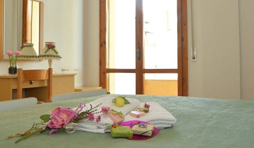 اتاق استاندارد با بالکن, Maioli