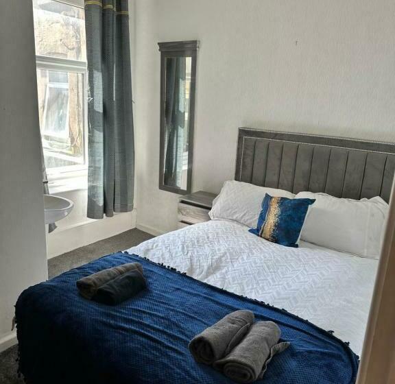 스탠다드 싱글 룸 공동욕실, The New Valeron