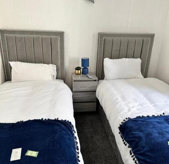 스탠다드 룸, The New Valeron