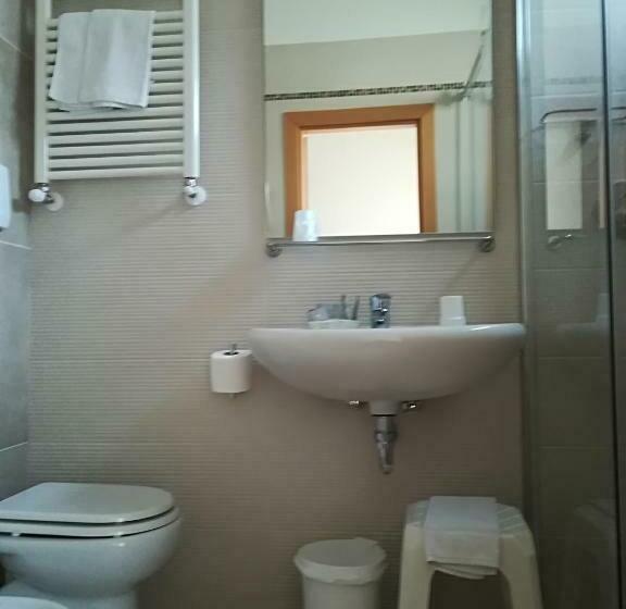 Classic room with balcony, Rondinella E Viola