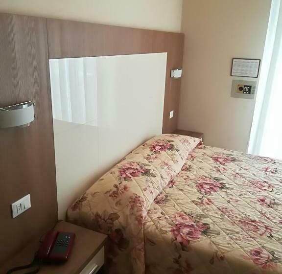 Classic room with balcony, Rondinella E Viola