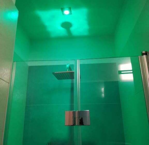 اتاق سوپریور خانوادگی, Rondinella E Viola