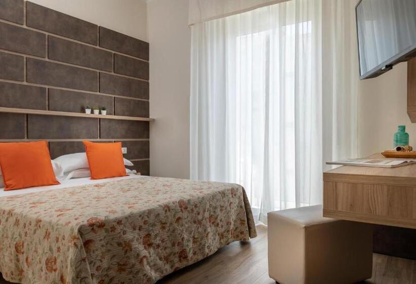 اتاق سوپریور خانوادگی, Rondinella E Viola