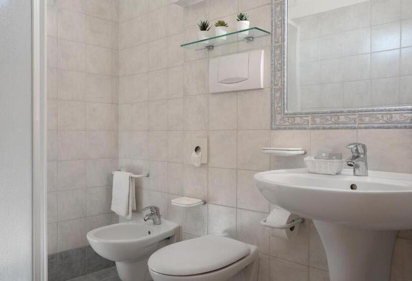 سوییت خانوادگی, Rondinella E Viola