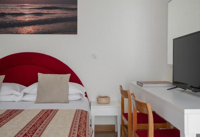 سوییت خانوادگی, Rondinella E Viola