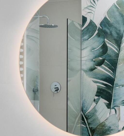 سوییت خانوادگی, Rondinella E Viola