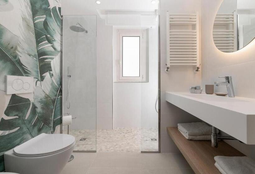 سوییت خانوادگی, Rondinella E Viola