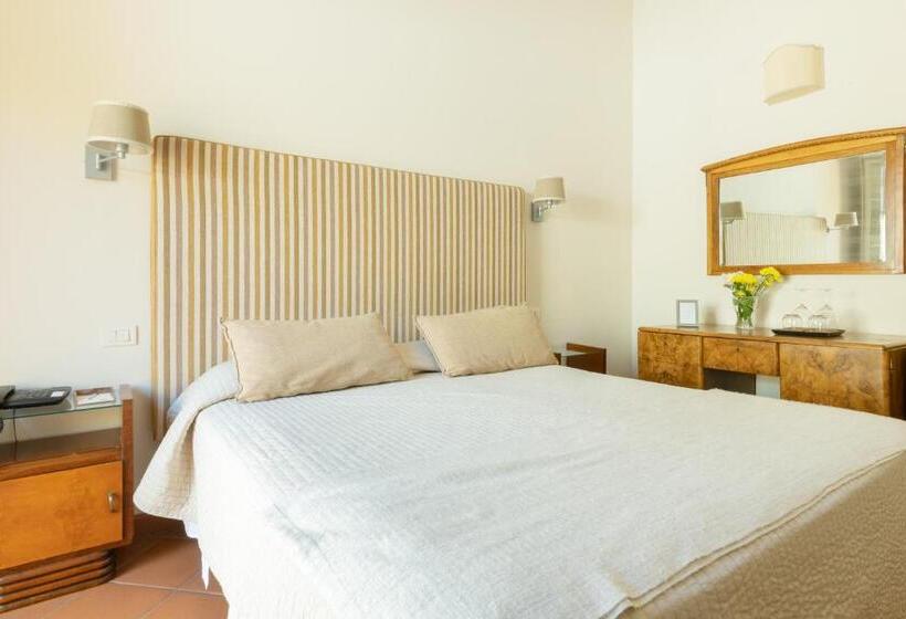 غرفة قياسية مزوَّدة بشُرفة, Si Montalcino