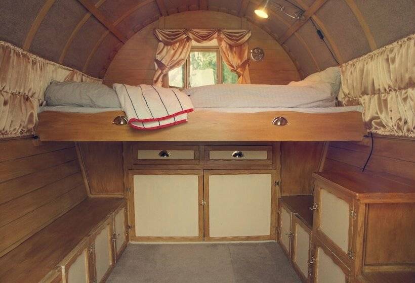 غرفة قياسية حمام مشترك, L Vagabond