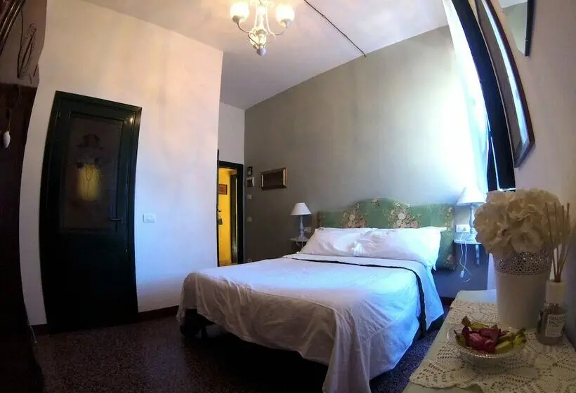 スタンダードルーム, La Casa Dei Carrai