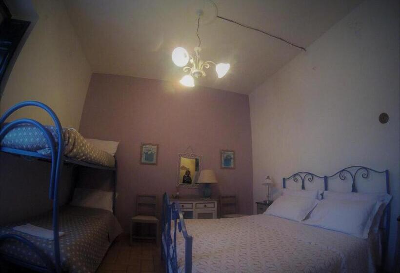 اتاق استاندارد چهار تخته, La Casa Dei Carrai