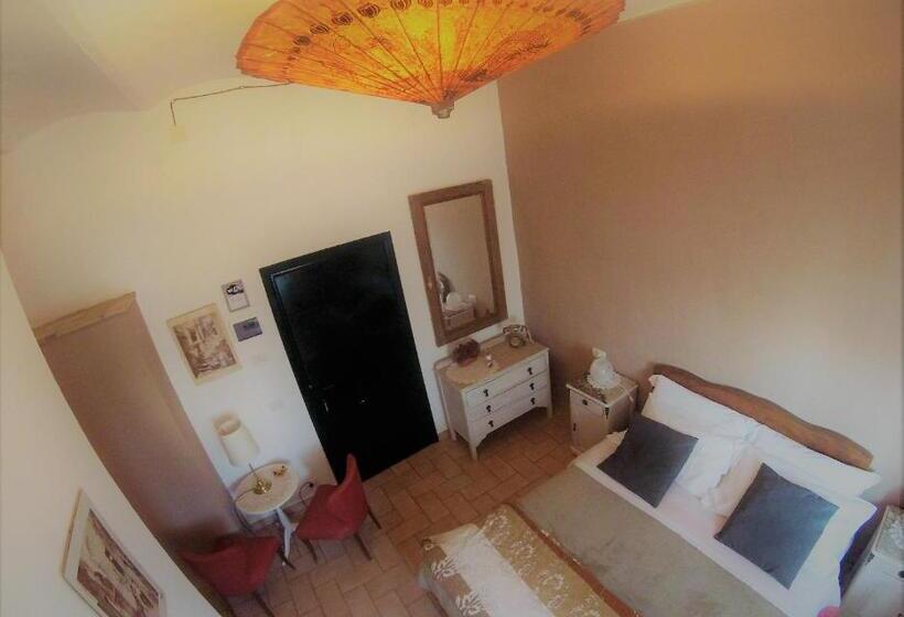 اتاق سوپریور با چشمانداز باغ, La Casa Dei Carrai