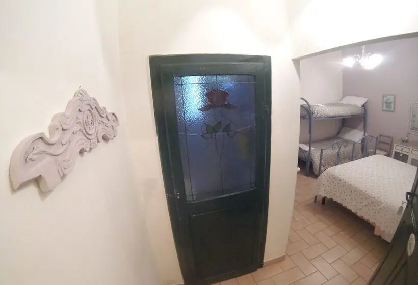 ファミリールーム, La Casa Dei Carrai