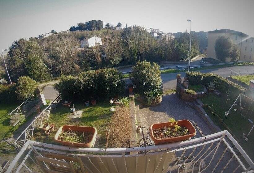 اتاق خانوادگی, La Casa Dei Carrai