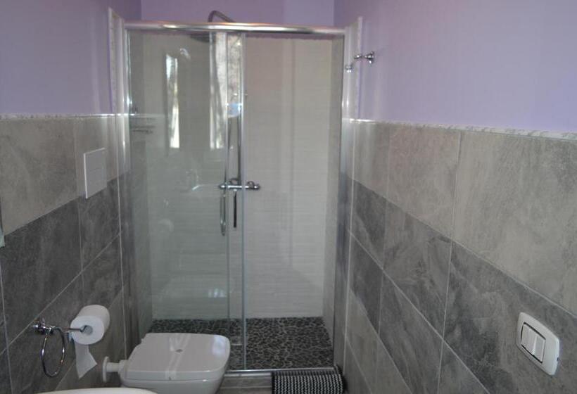 اتاق خانوادگی, La Casa Di Luce 2