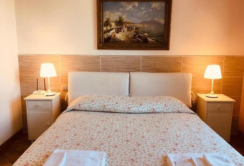Superior room with lake view, Villa Varenna